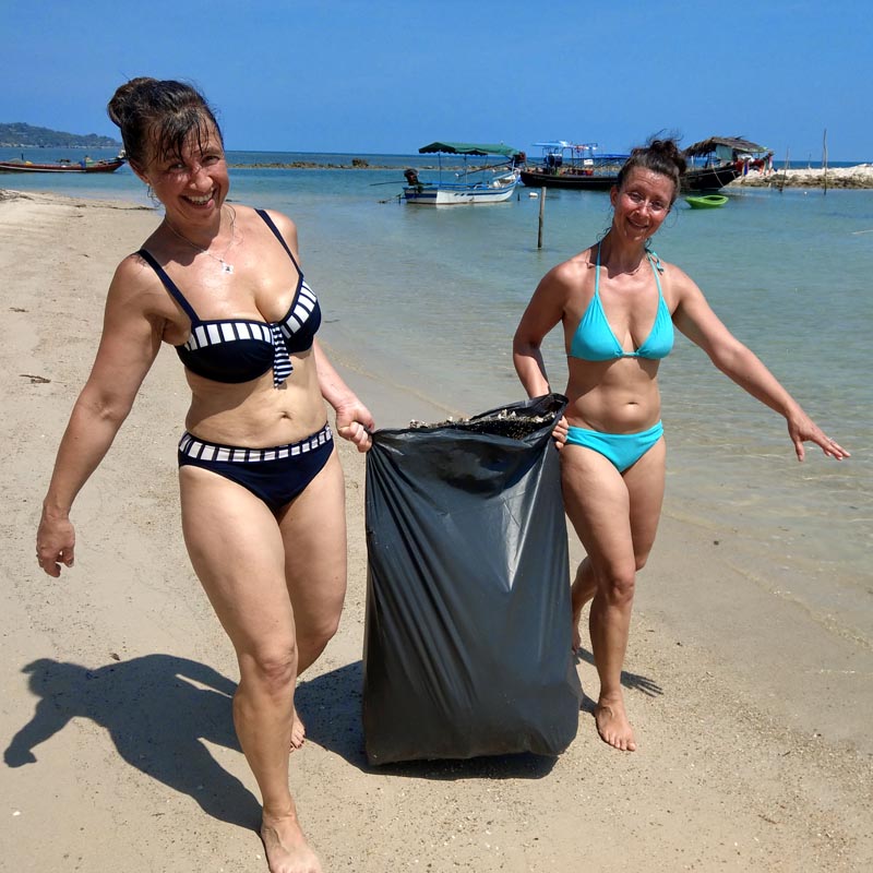 beach-clean-ladies.jpg